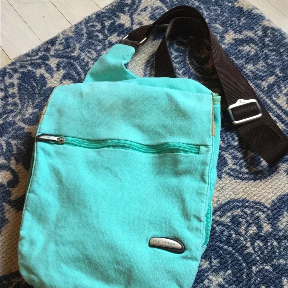travel purse- Travelon Crossbody purse
